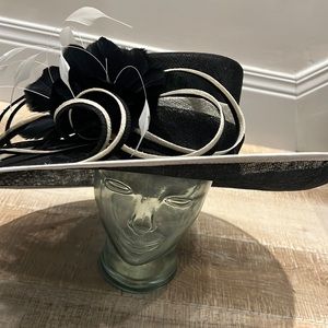 Kentucky Derby hat. Black and Off white